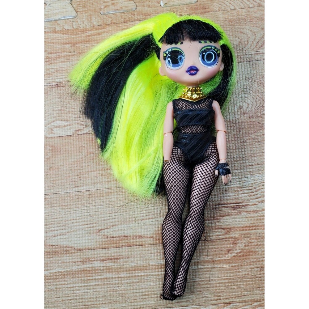 LOL Surprise! OMG Remix Rock Bhad Gurl 9” Fashion Doll - Missing Hand
